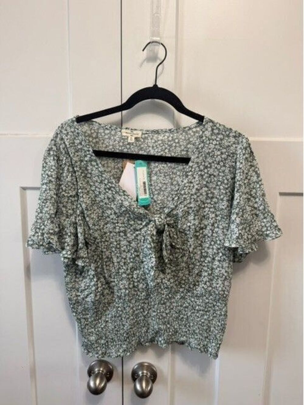 NWT Mason & Belle tie front elegant boho floral top in green/cream size XL